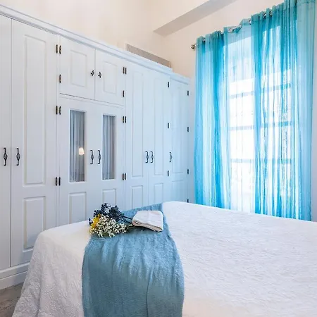 Muralla 3 Luminoso Parking * Херес-де-ла-Фронтера