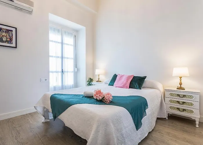 Muralla 3 Luminoso Parking Jerez de la Frontera