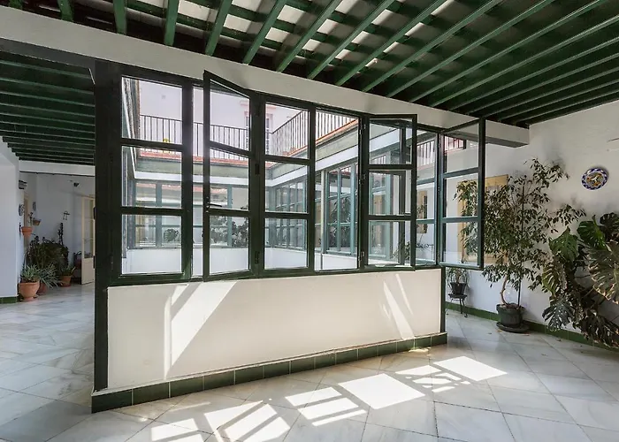 Muralla 3 Luminoso Parking