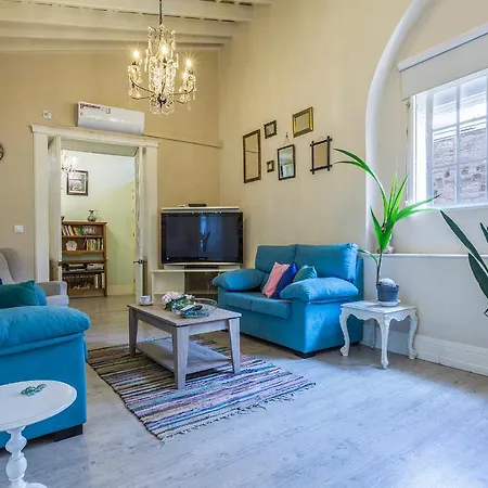 Muralla 3 Luminoso Parking